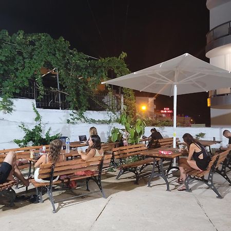 Hostel K13 Saranda Zewnętrze zdjęcie
