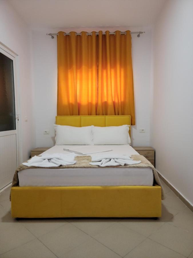 Hostel K13 Saranda Zewnętrze zdjęcie