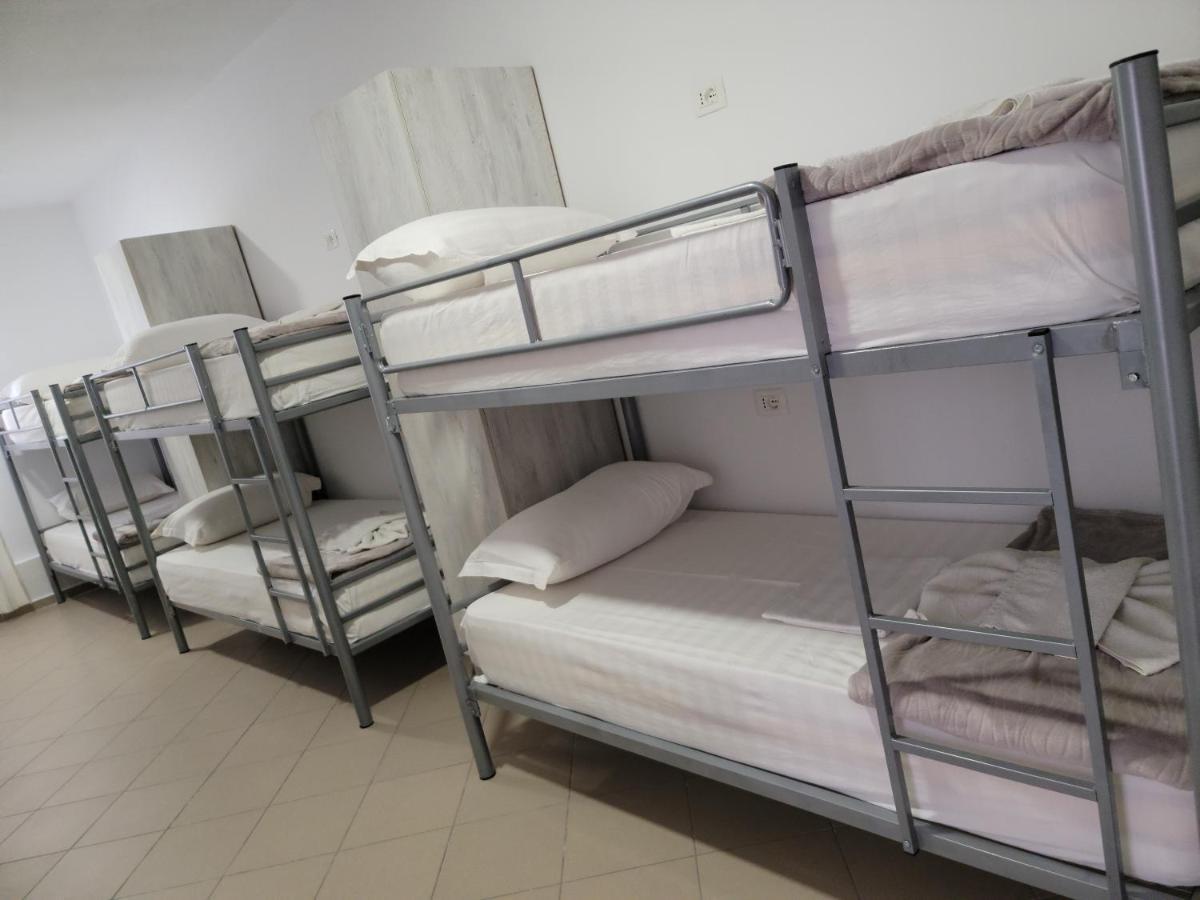 Hostel K13 Saranda Zewnętrze zdjęcie