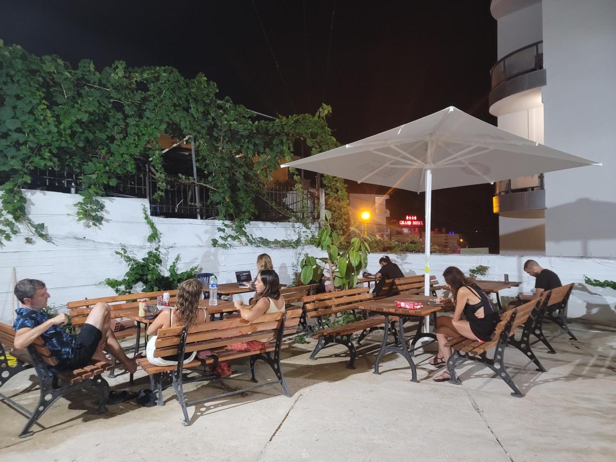 Hostel K13 Saranda Zewnętrze zdjęcie