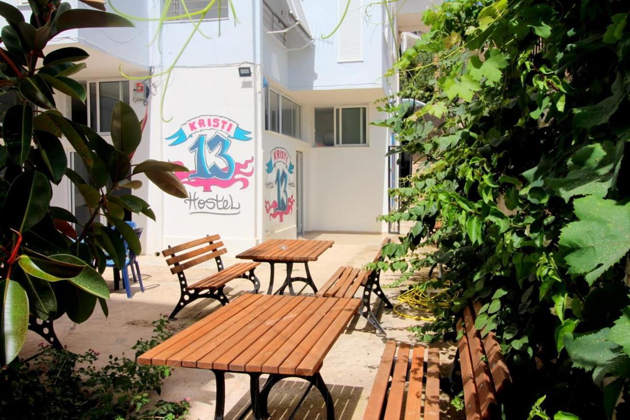 Hostel K13 Saranda Zewnętrze zdjęcie
