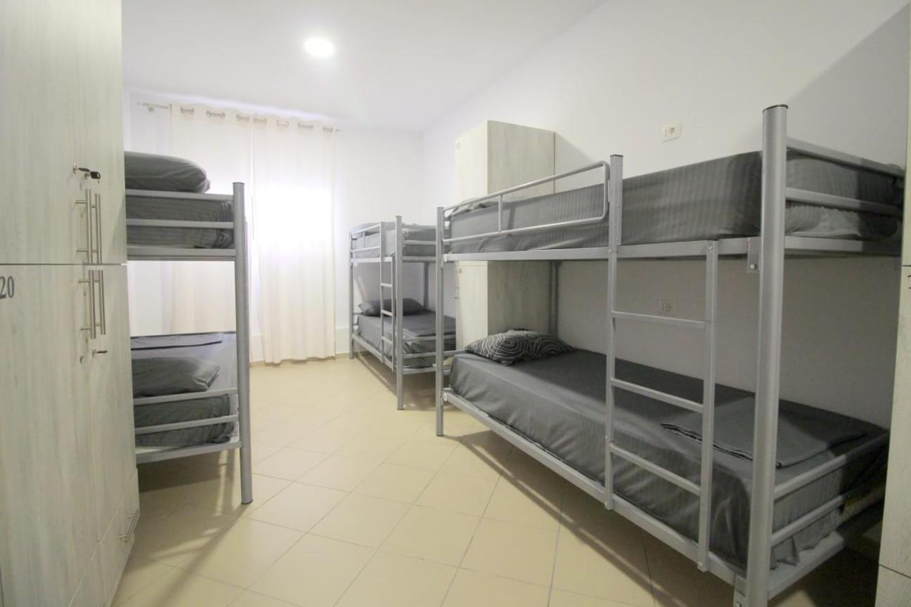 Hostel K13 Saranda Zewnętrze zdjęcie