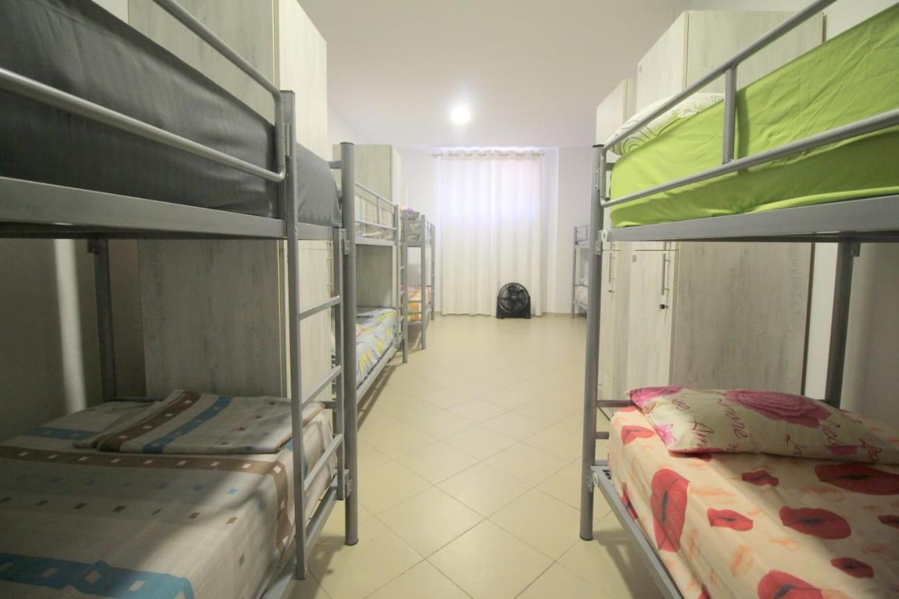 Hostel K13 Saranda Zewnętrze zdjęcie