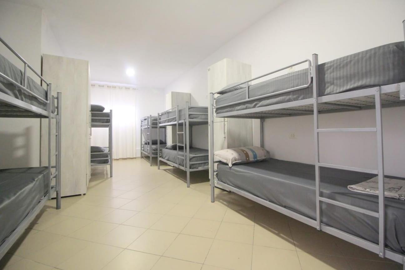Hostel K13 Saranda Zewnętrze zdjęcie