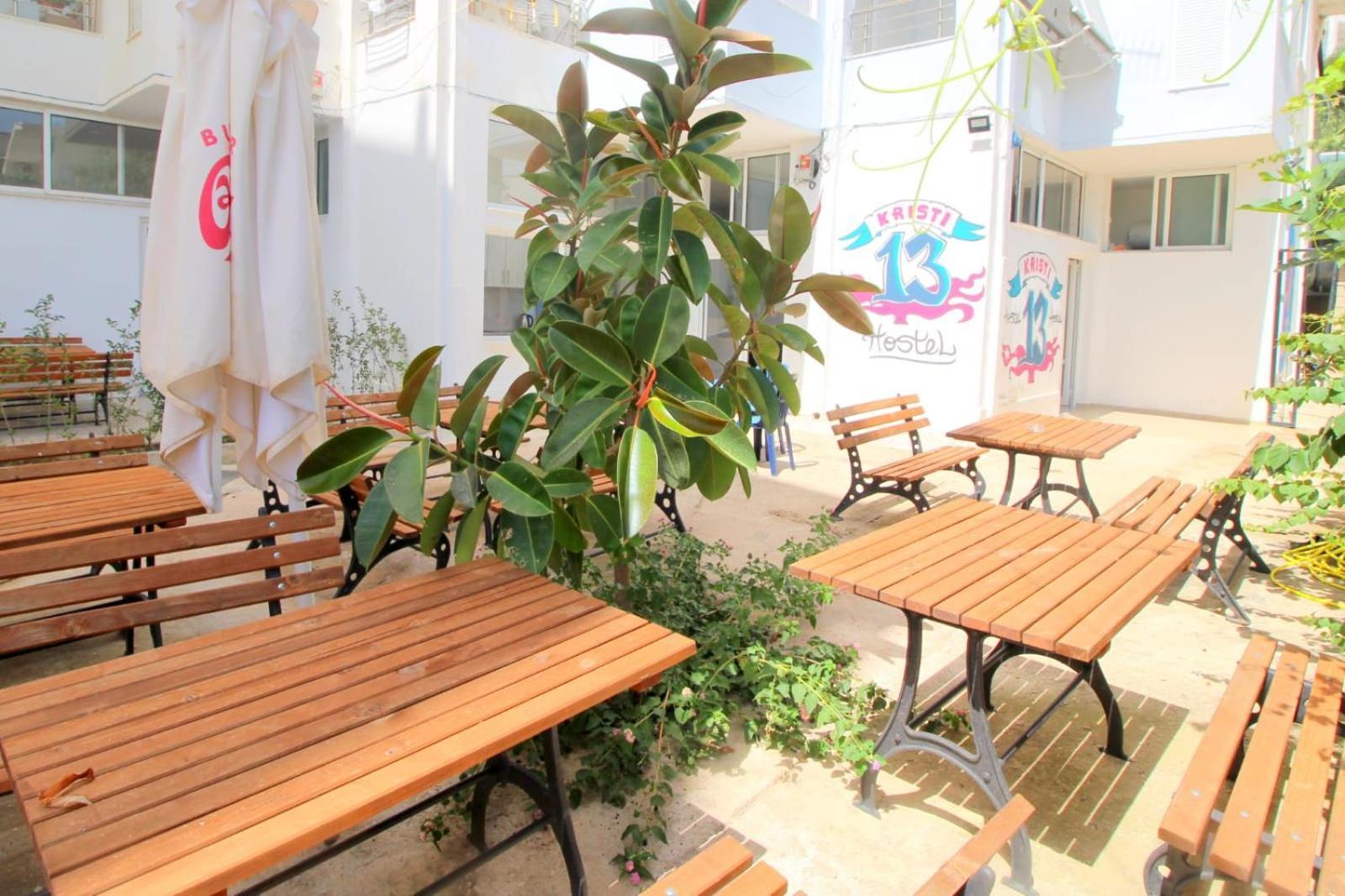 Hostel K13 Saranda Zewnętrze zdjęcie