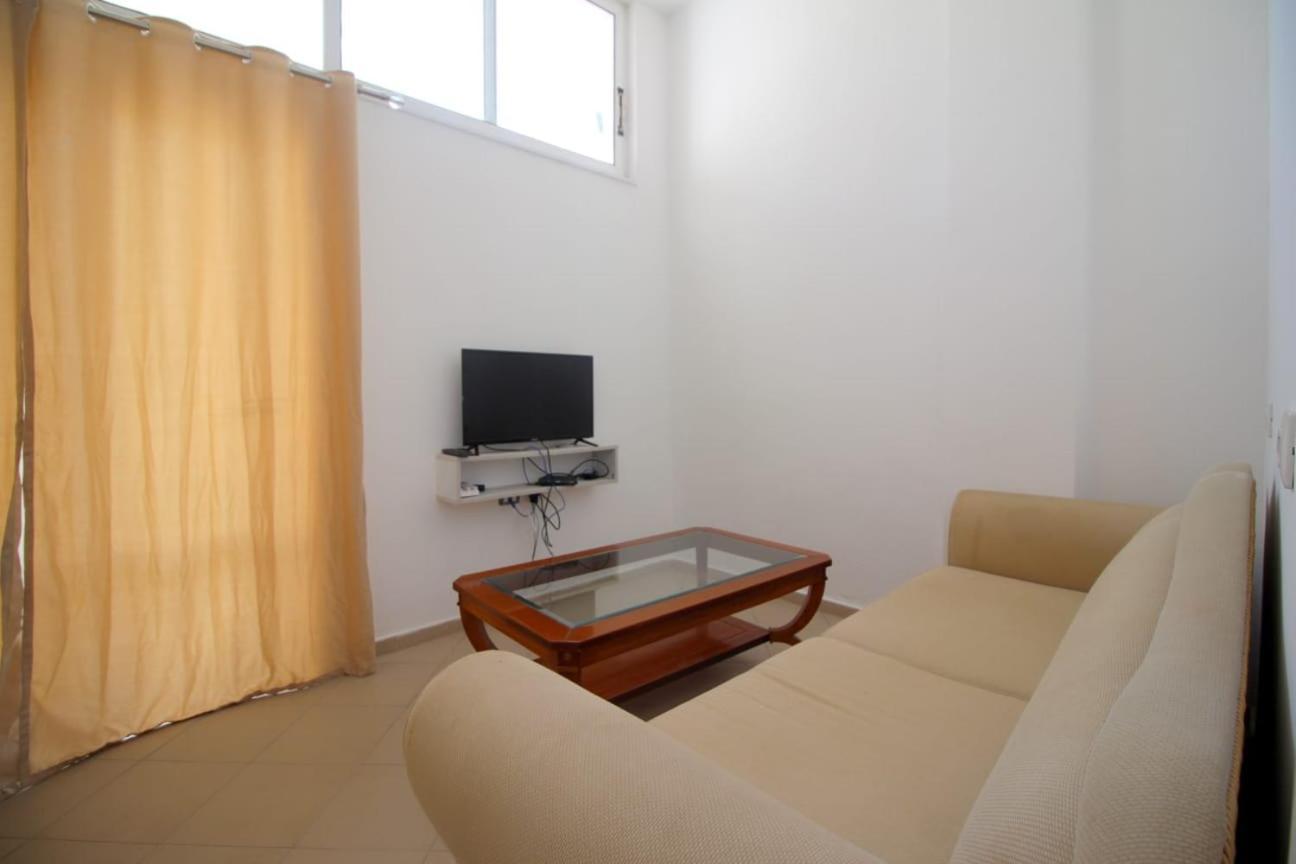 Hostel K13 Saranda Zewnętrze zdjęcie