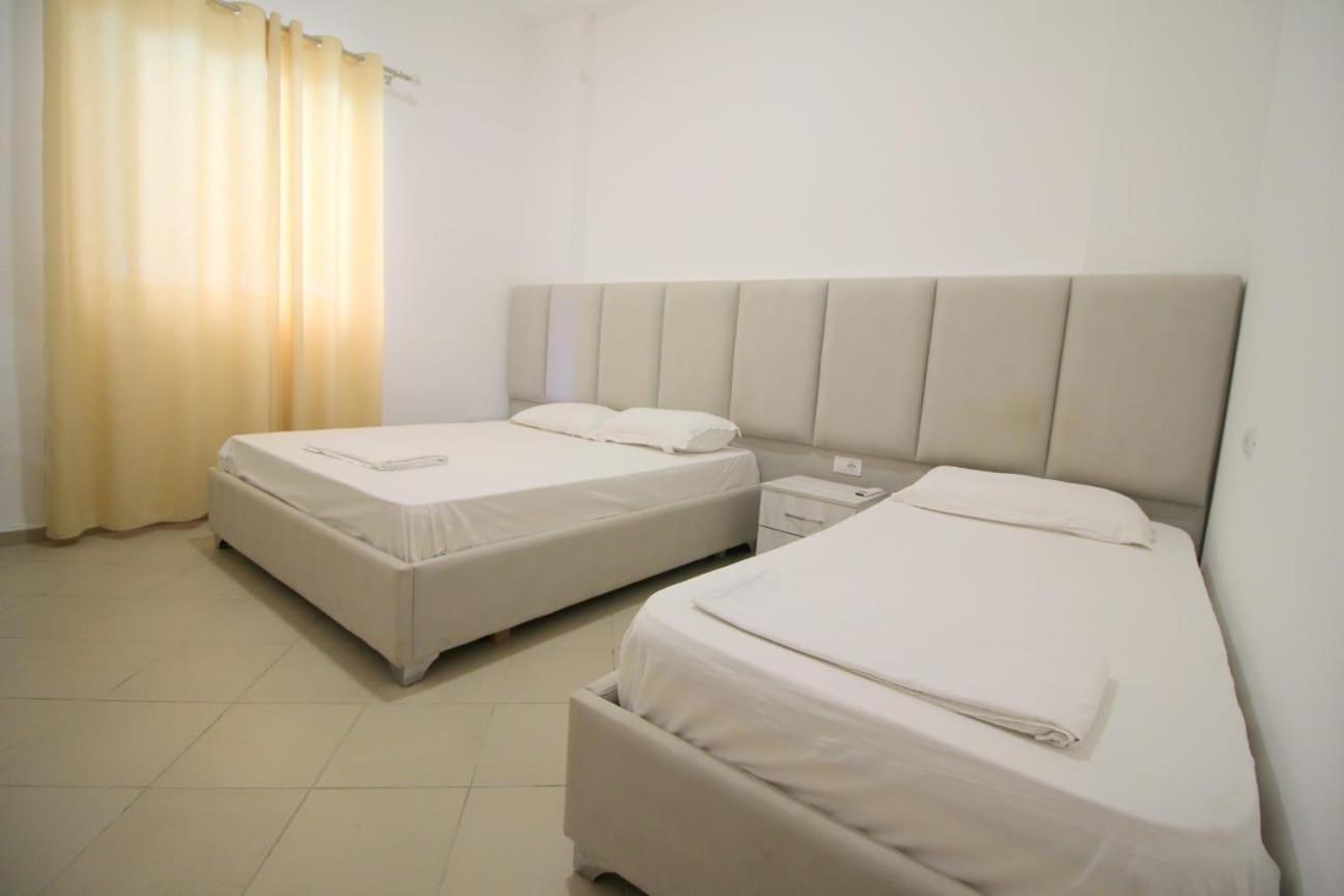Hostel K13 Saranda Zewnętrze zdjęcie