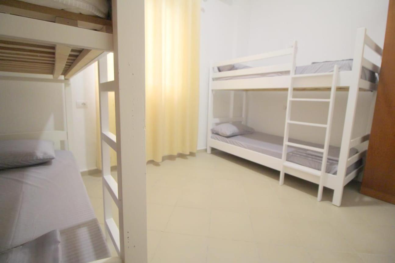 Hostel K13 Saranda Zewnętrze zdjęcie