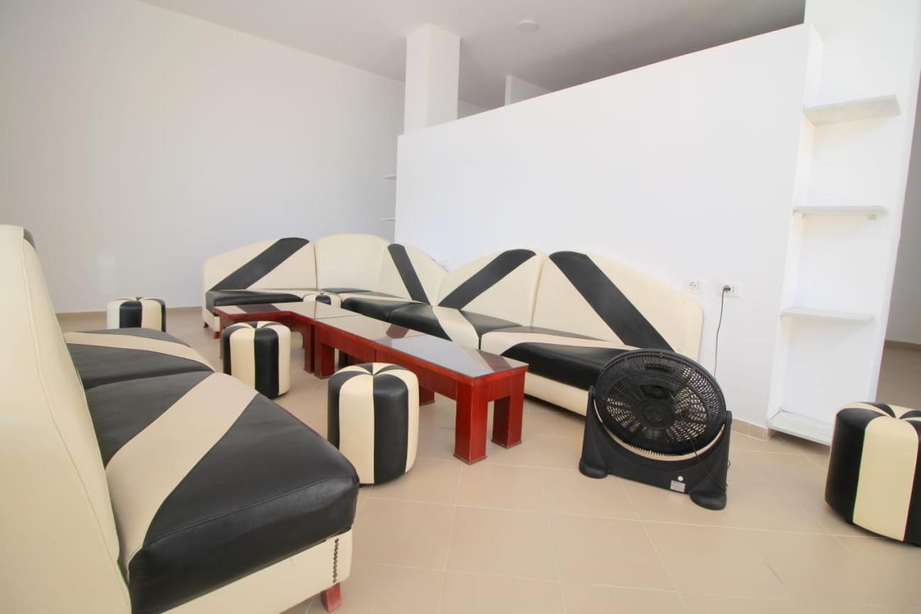 Hostel K13 Saranda Zewnętrze zdjęcie